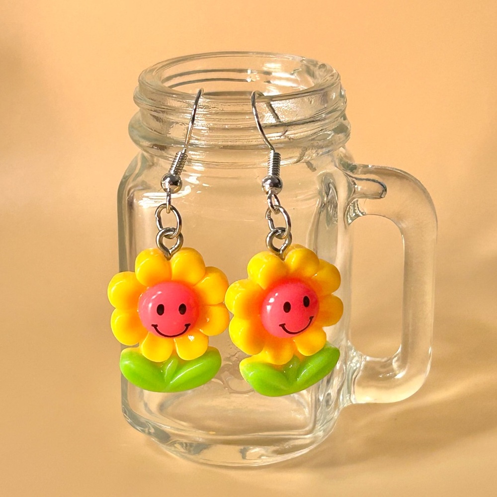 Cute Flower 🌼 Earrings